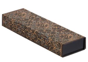 Piórnik Paperblanks pudełko zamykane na magnes The Queen's Binding Restoration